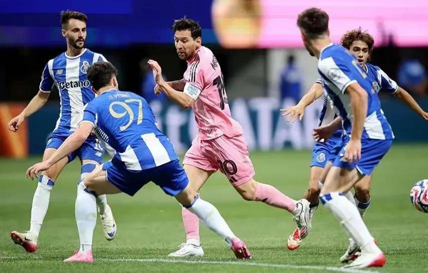 三亿体育体育链接-关于力挽狂澜！球队在领先的比赛中逆转战局的信息