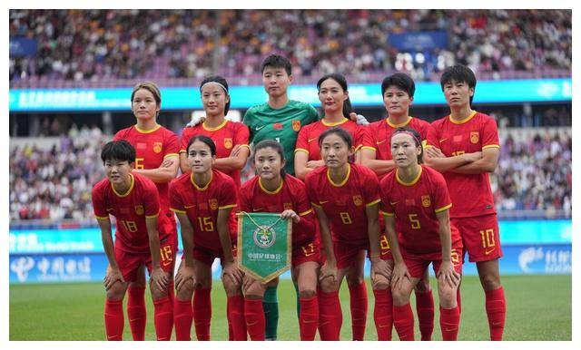 中国女足精英集结，为荣誉而战