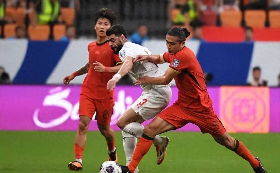 三亿体育体育地址-国际足球赛事中出现一些意外的结果