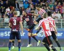 三亿体育体育官方-巴伦球队客场战胜对手,抢得三分欢欢喜喜