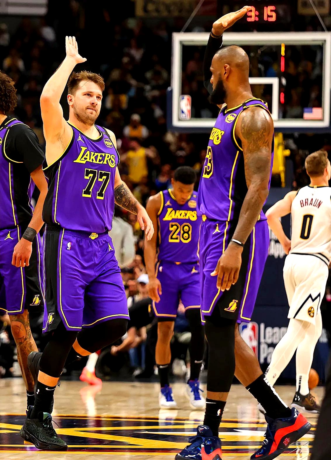 包含湖人惨败于对手,球队遭遇连败境地的词条 包含湖人惨败于对手,球队遭遇连败境地的词条