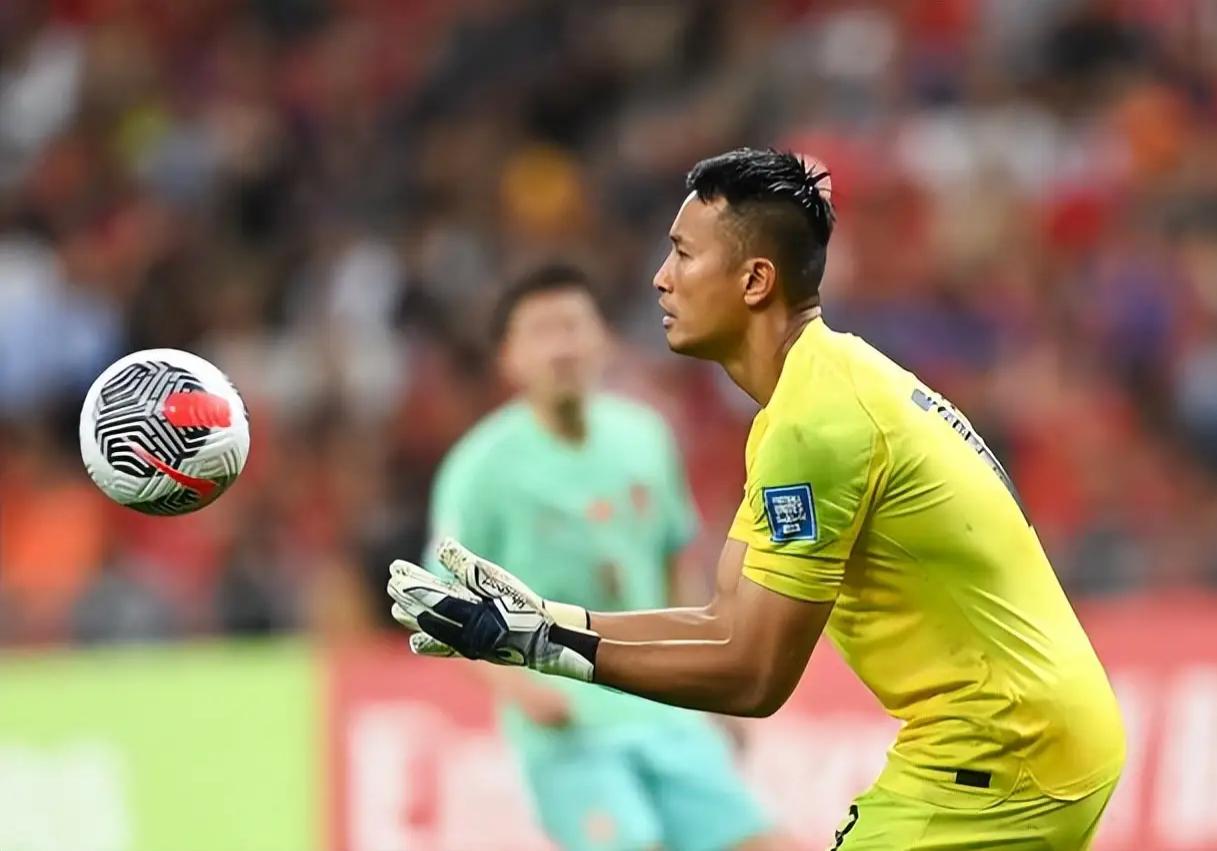 关键时刻救火出击!主队门将表现抢眼的简单介绍 关键时刻救火出击!主队门将表现抢眼的简单介绍