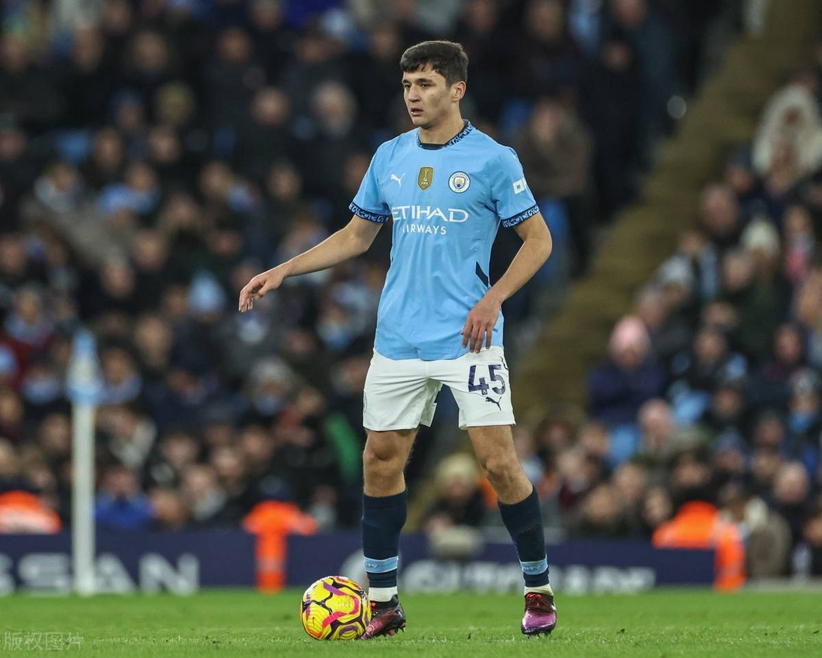 朗斯主场不敌马赛,遭受失败挑战 朗斯主场不敌马赛,遭受失败挑战