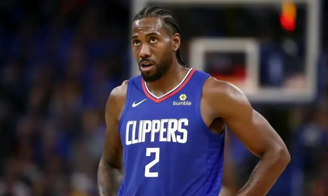 三亿体育体育网页版-快船主场逆转击败黄蜂，伦纳德关键时刻发挥的简单介绍