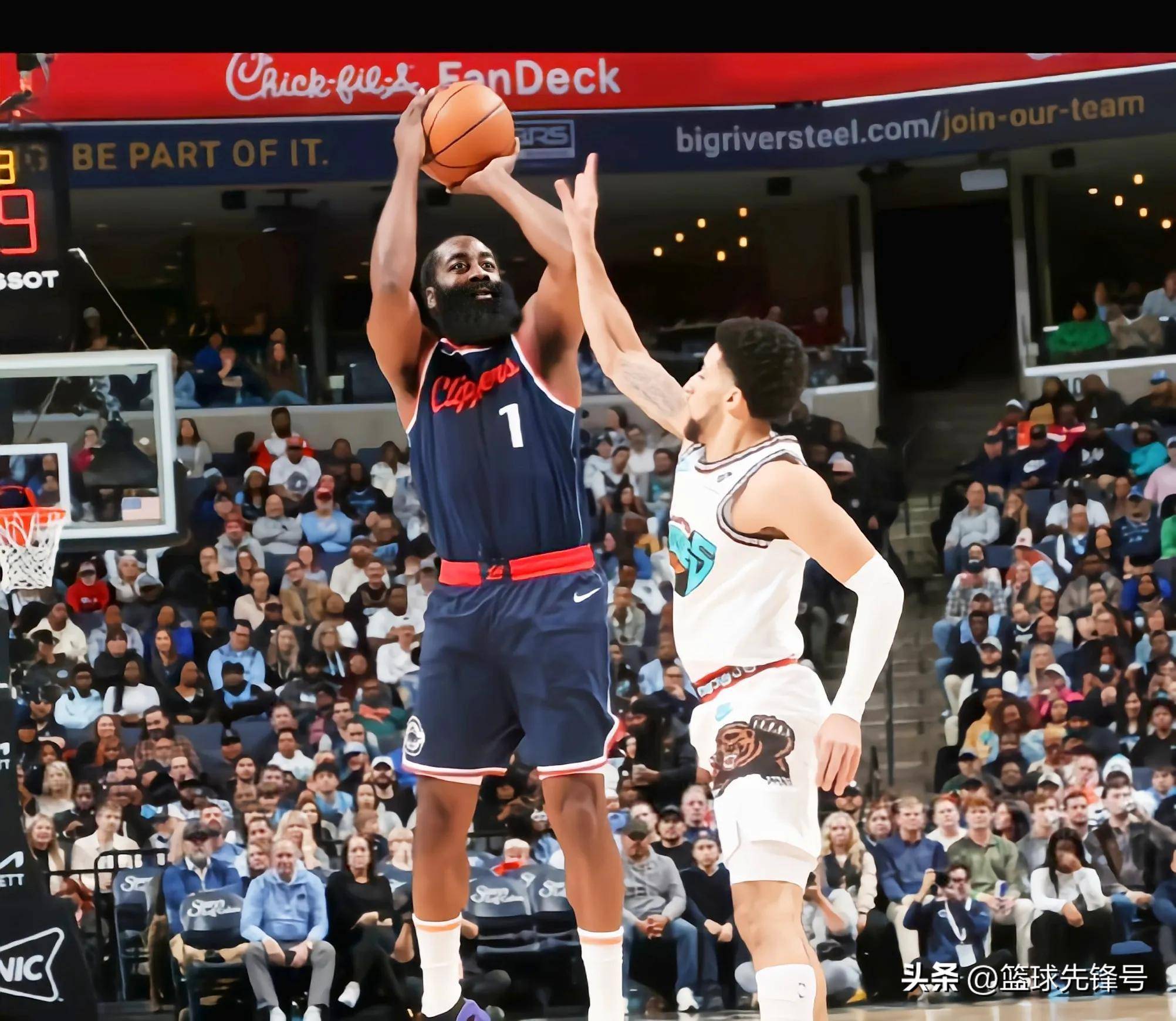 三亿体育体育下载-火箭战胜灰熊，哈登砍下32分