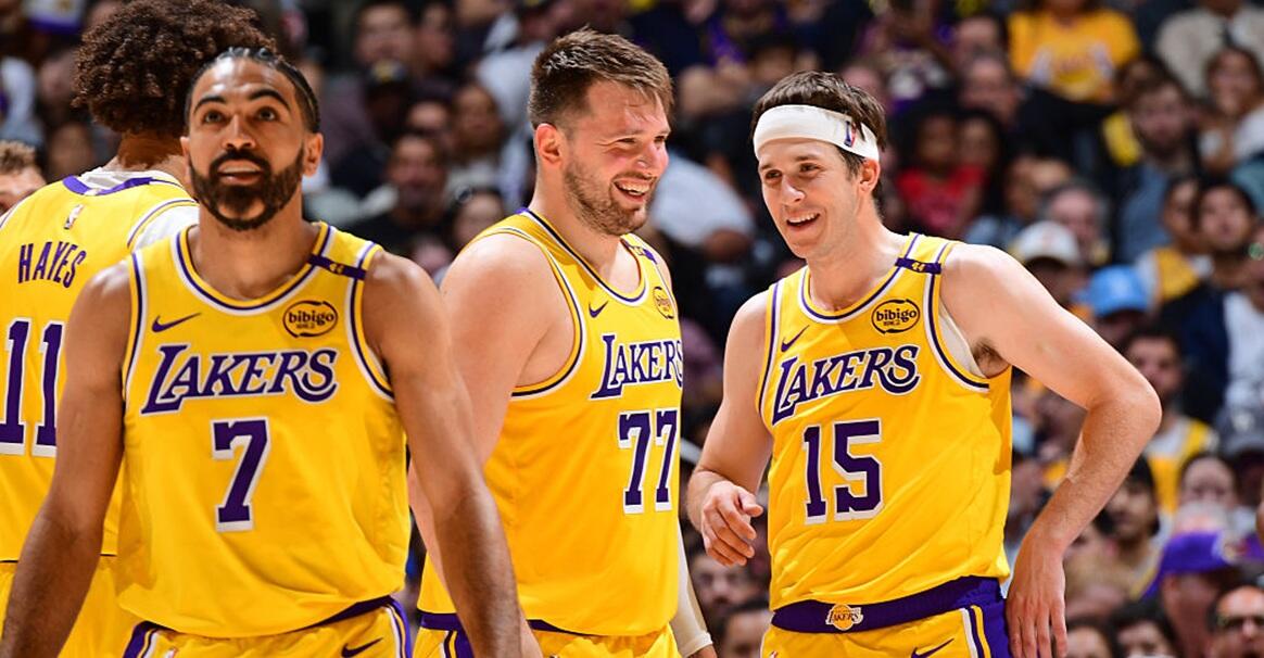 三亿体育体育官方-包含老鹰队新赛季目标锁定季后赛,球队备战如火如荼的词条