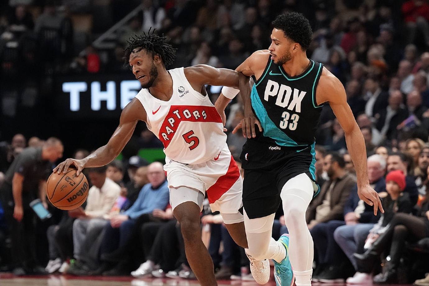 包含猛龙终结连败：西亚卡姆砍下分带领球队获胜的词条