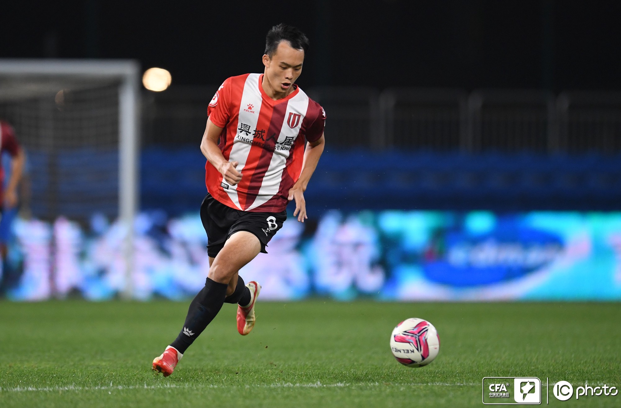 三亿体育体育视频-包含斯帕尔客场逼平，继续保持不败战绩的词条